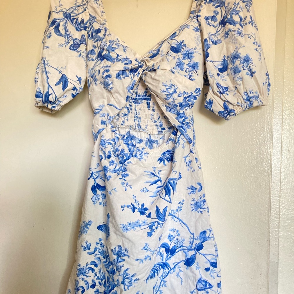 H&M Blue and White Puff Sleeve Sundress